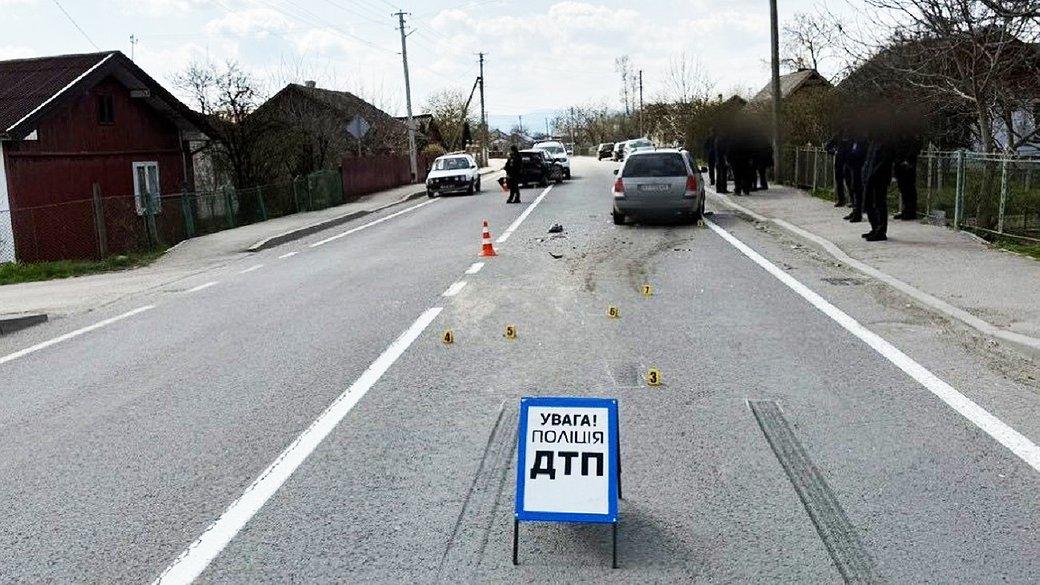 Дві автівки зіткнулися в Надвірнянській громаді