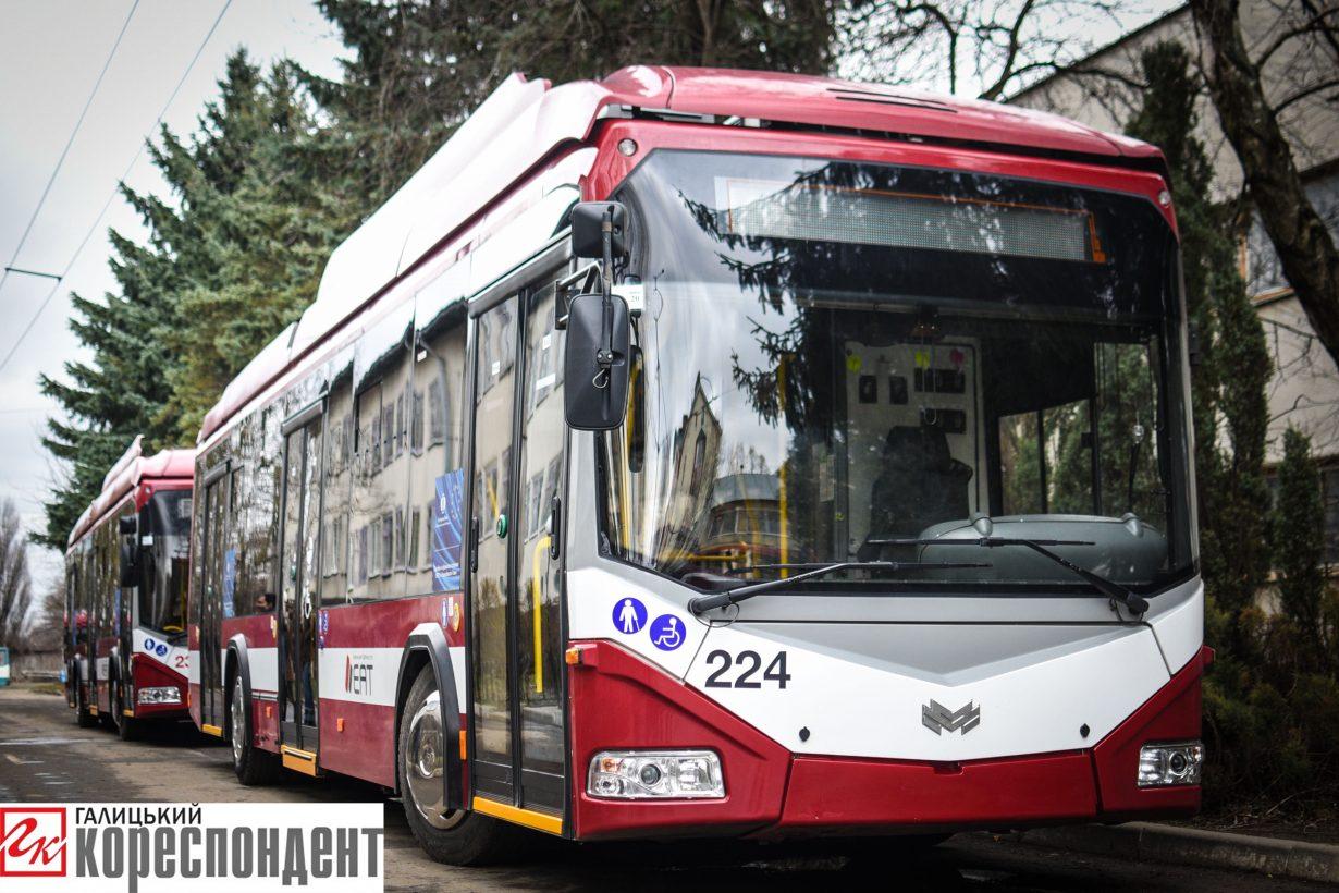 В Івано-Франківську через зростання цін на паливо подорожчав проїзд у транспорті