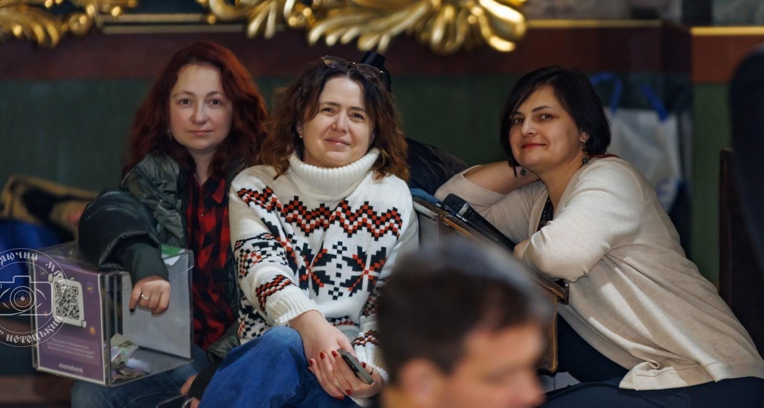 «Ми – не Притула, але справляємося»: як франківські волонтери збирають донати на військо