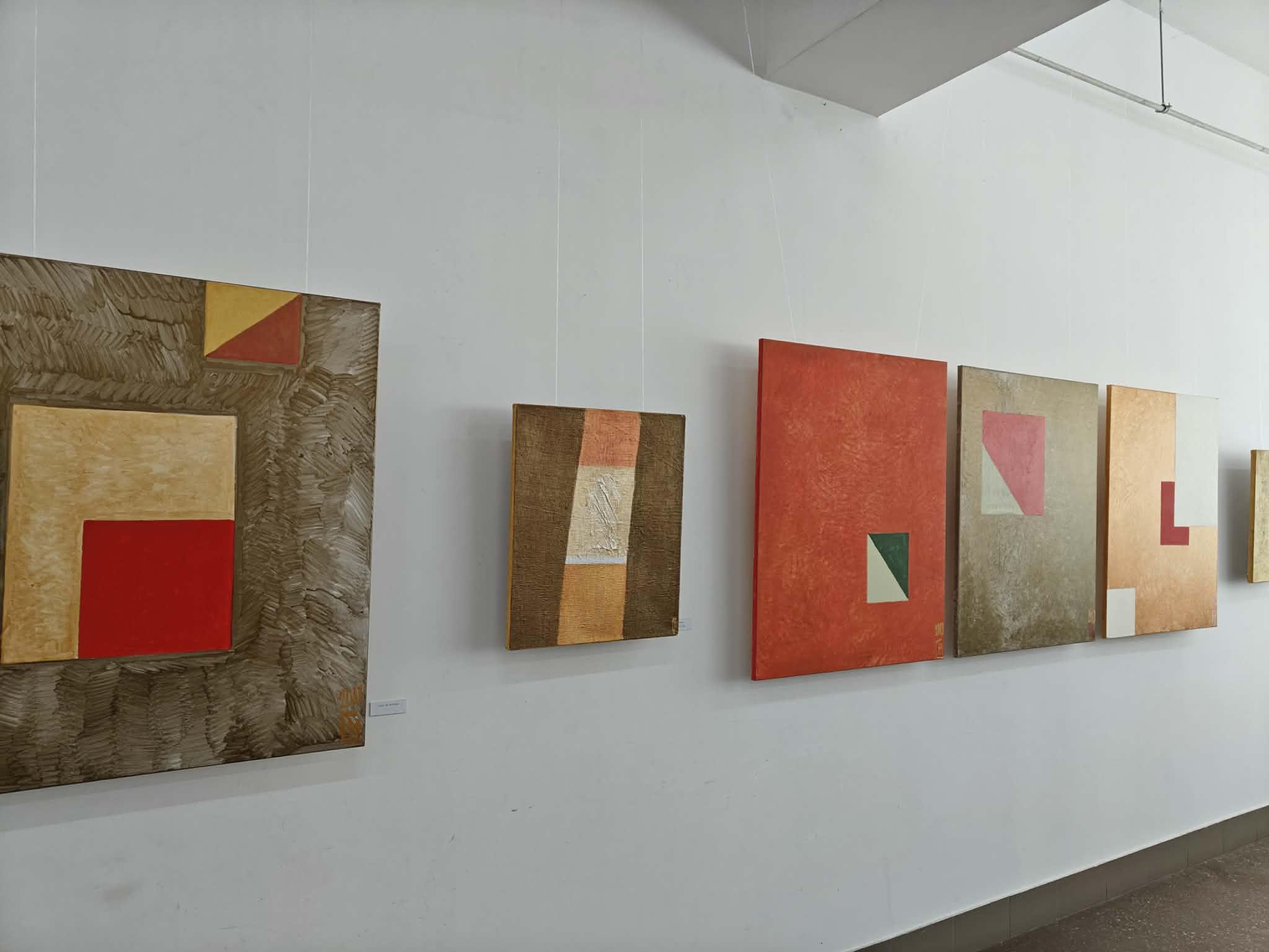 ЗБАГНУТИ ПРОСТІР