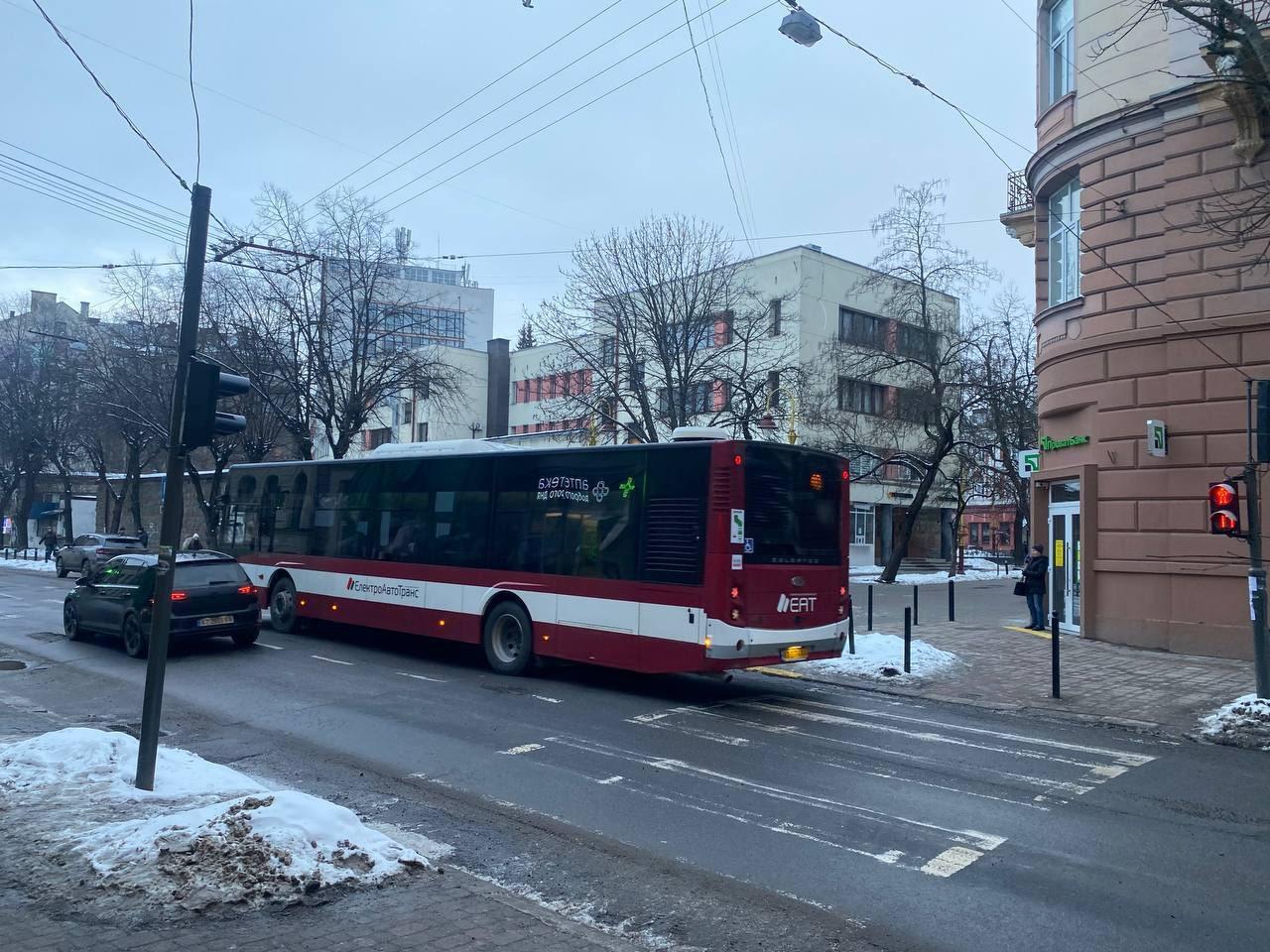 Комісія з безпеки руху в Івано-Франківську пропонує автошколам змінити кількість навчань у будні