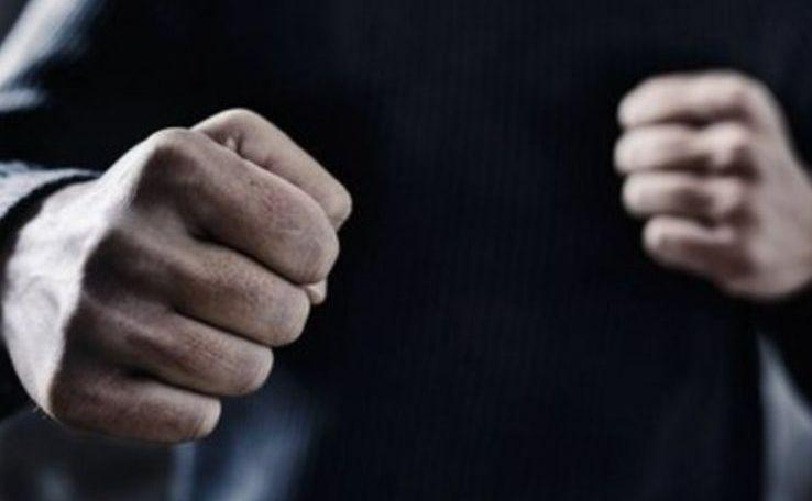 У центрі Франківська сталася бійка: чоловіка в стані сп’яніння доставили до лікарні