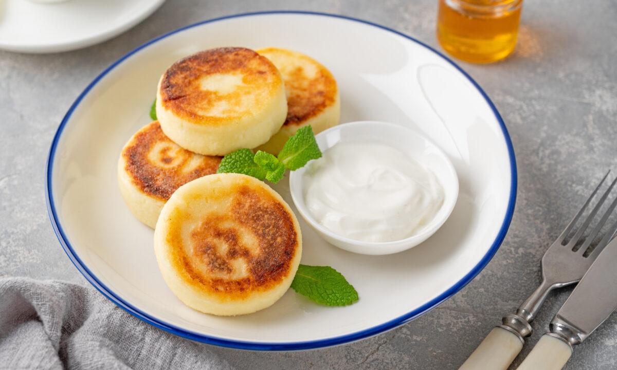 Рецепт солодких сирників без цукру та меду