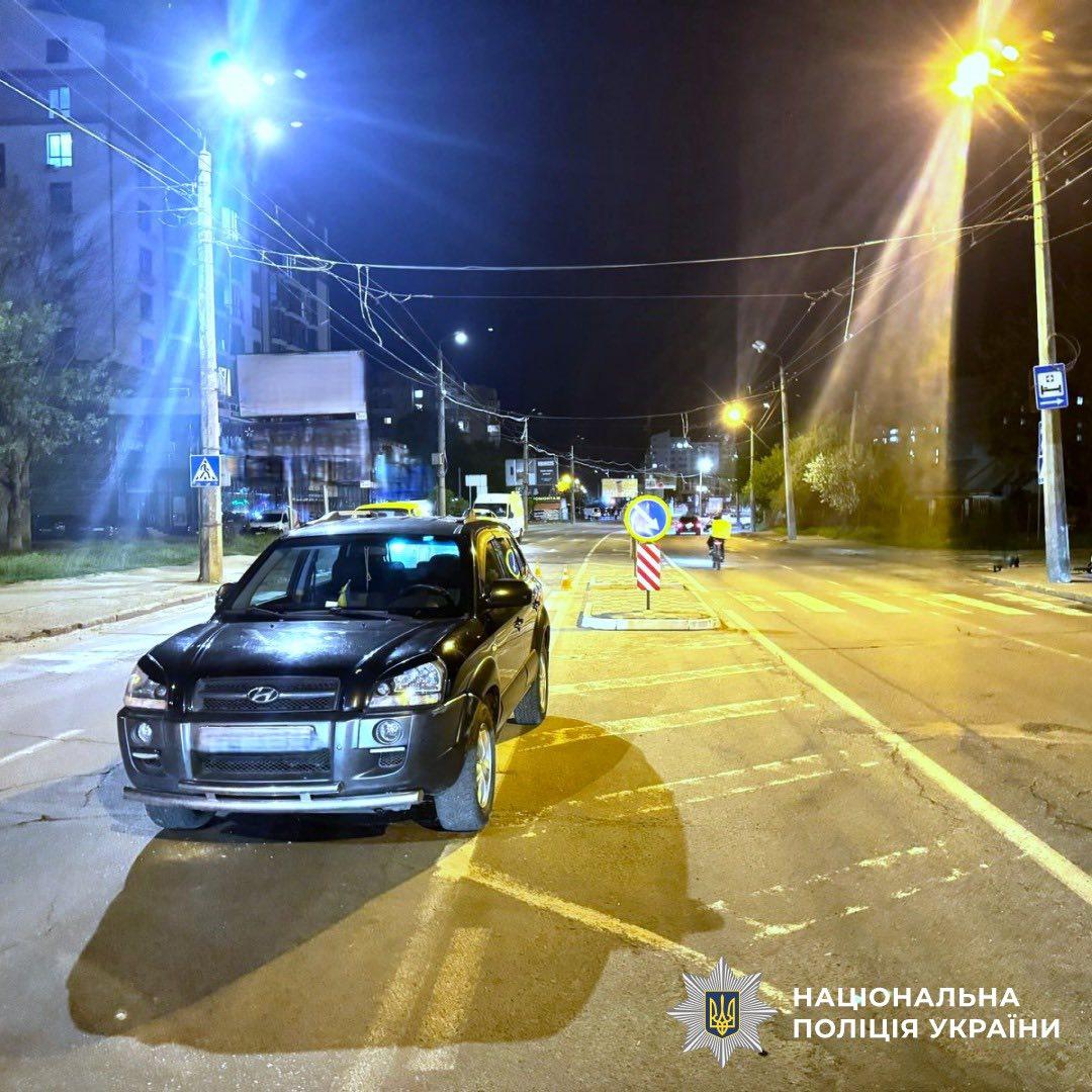 У Франківську на пішохідному переході водій збив 21-річну дівчину