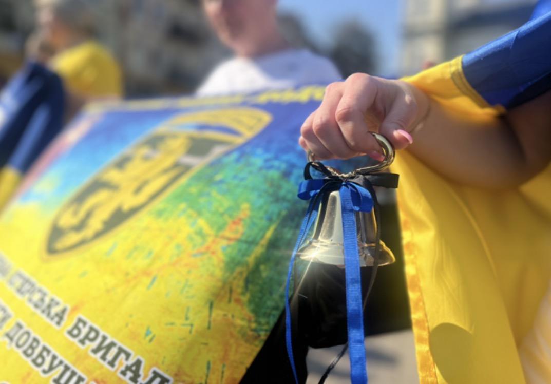 «Ми чекаємо його вдома»: у франківських церквах дзвонили на підтримку полонених і безвісти зниклих військових