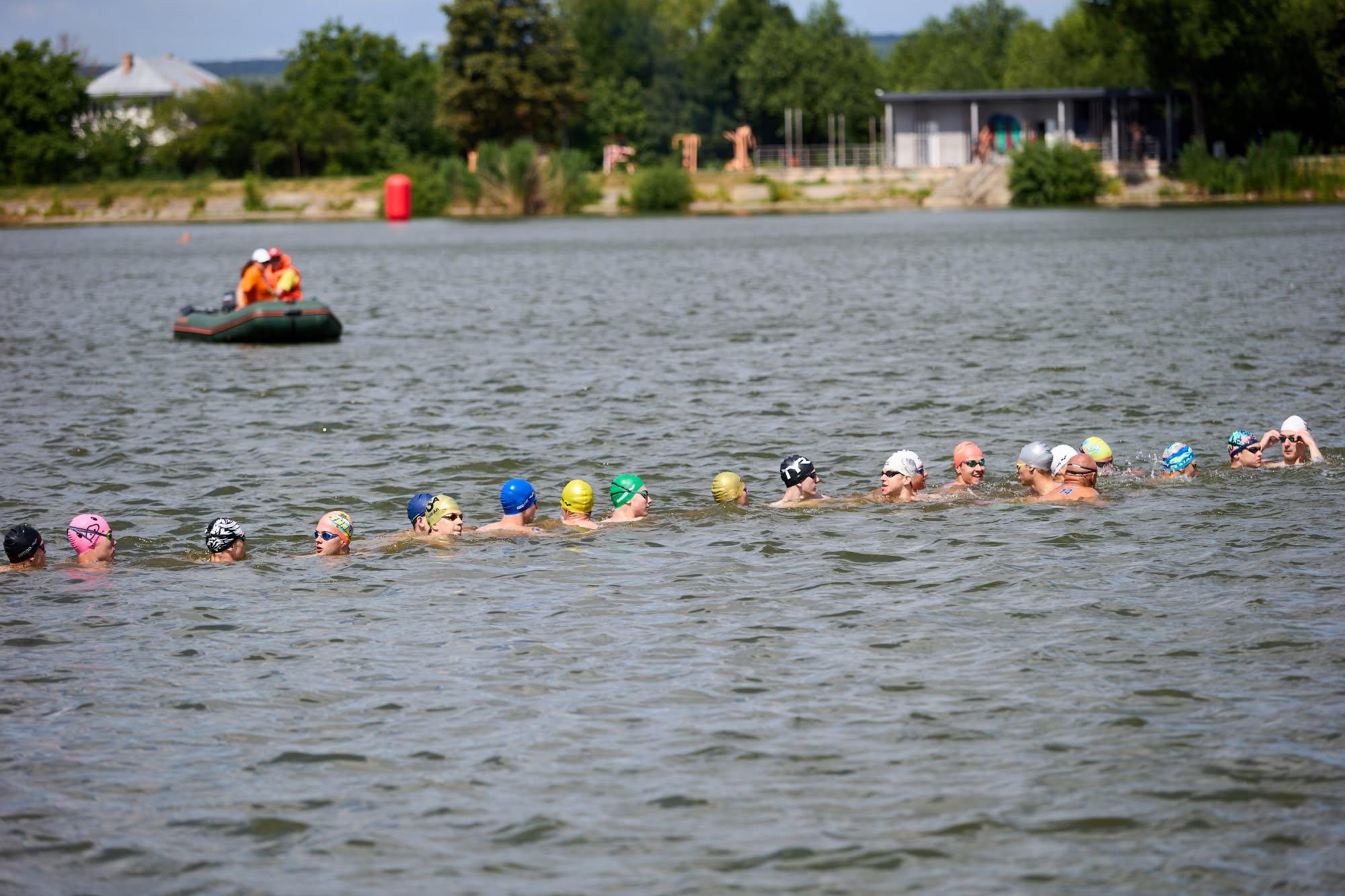 В Івано-Франківську стартував чемпіонат України з плавання на відкритій воді