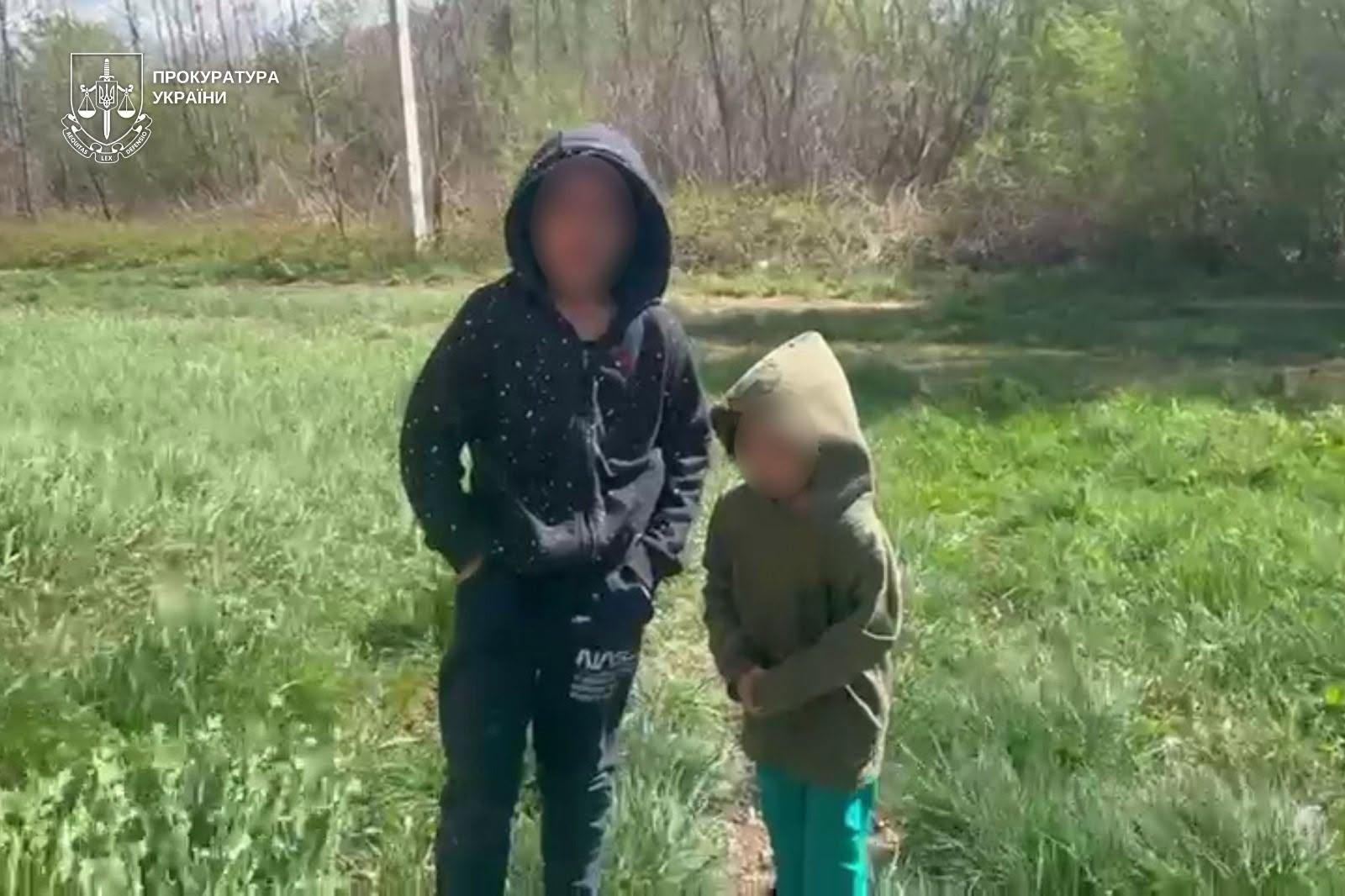 Закарпатку, яка "здала в оренду" своїх дітей для жебракування, засудили до 8 років ув’язнення