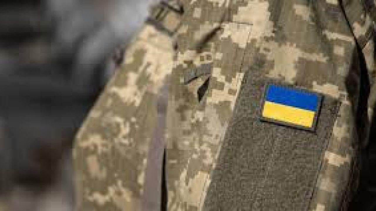 На Закарпатті натовп штурмував будівлю ТЦК