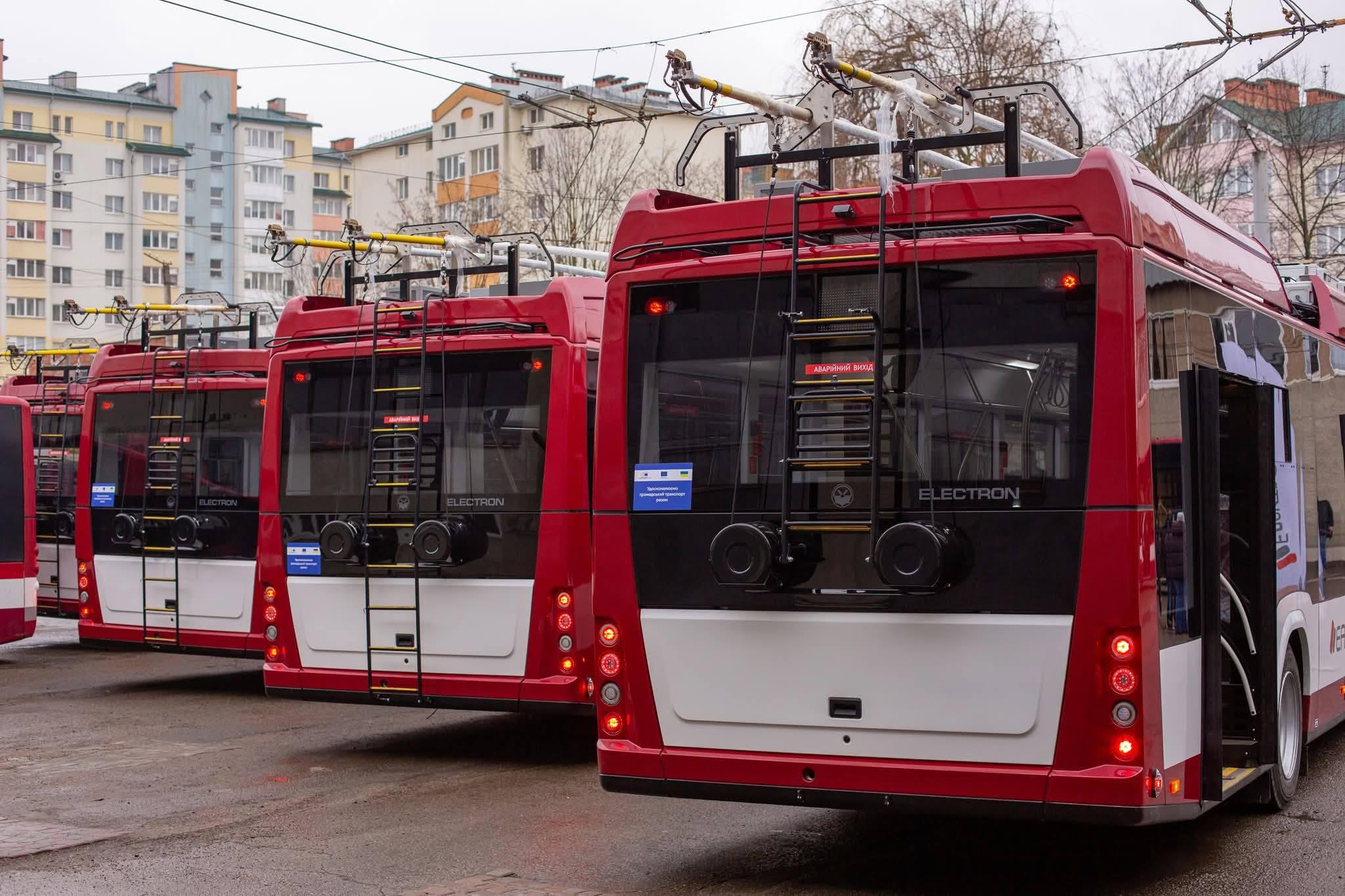 Через ремонтні роботи у Франківську змінили рух тролейбусів