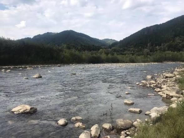 На річках Прикарпаття очікують критичне падіння рівня води