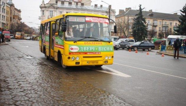 Приватні перевізники у Франківську хочуть підвищити вартість проїзду до 25 гривень