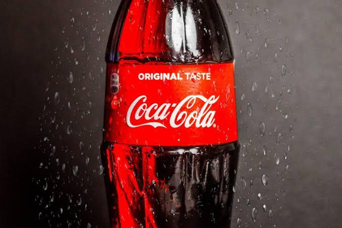 Coca-Cola заявила, що продовжить постачання в Україні після удару дрона по складу