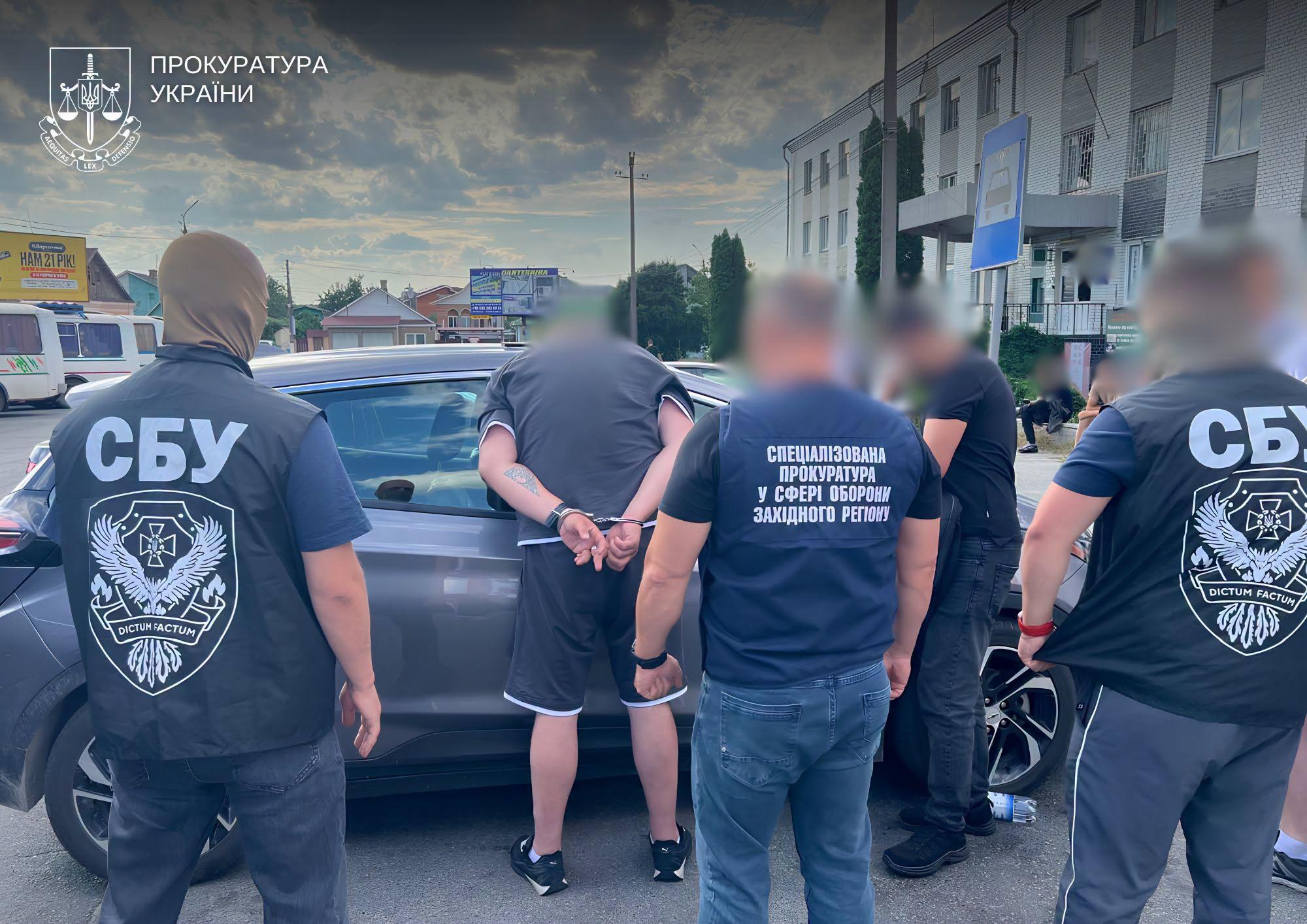На Прикарпатті викрили військового посадовця, який за гроші обіцяв службу в тилу