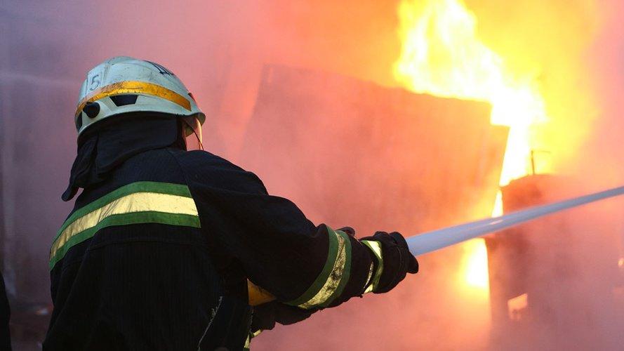 У Франківську горів підвал на Шопена: евакуювали 7 людей, з них – одну дитину
