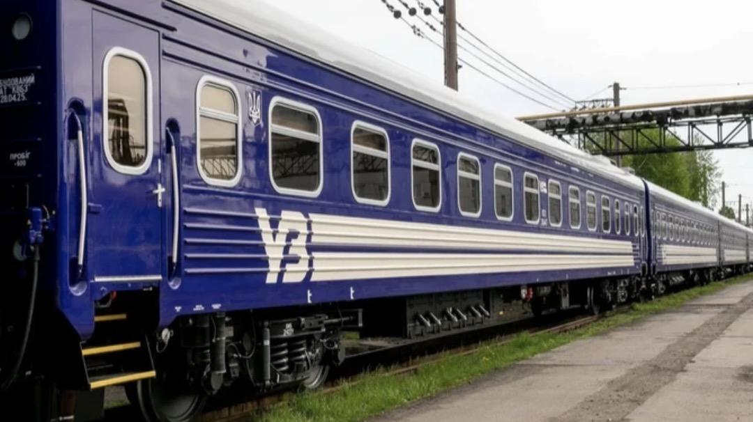 Росіяни вдарили по залізничному депо "Укрзалізниці" в Києві: загинули 7 людей